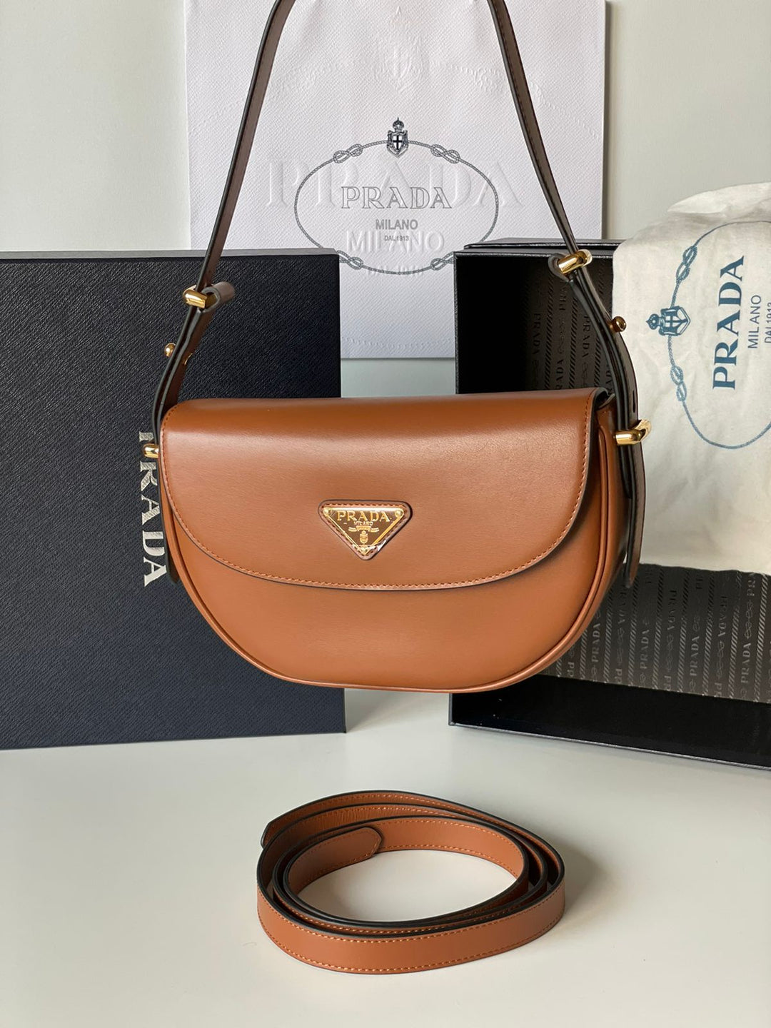 Ladies Prada bags Lilly Onlines