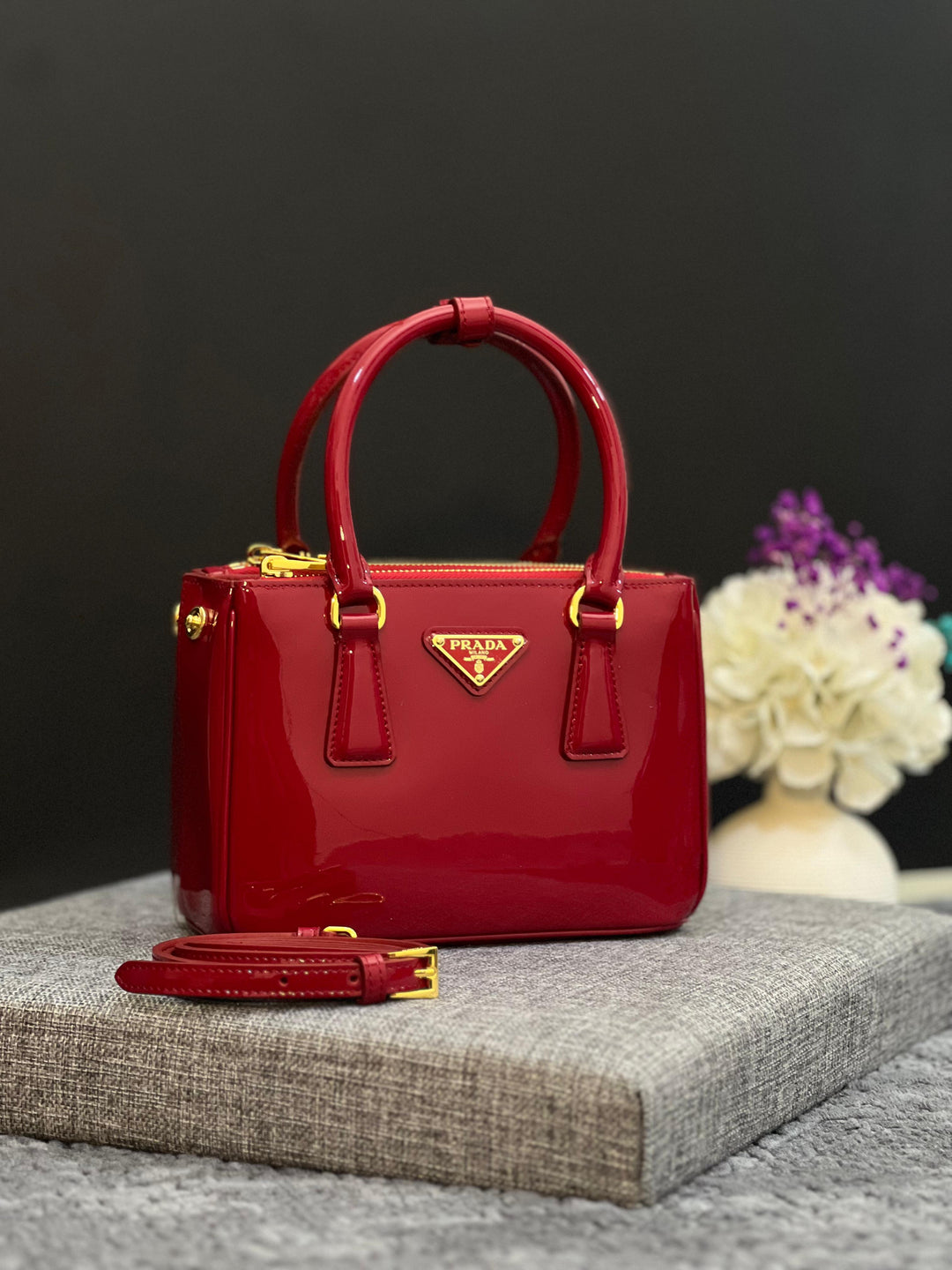 Ladies Prada bags Lilly Onlines