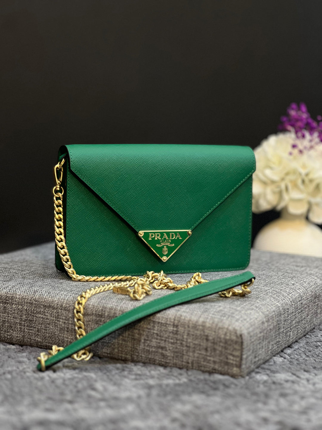 Ladies Prada bags Lilly Onlines