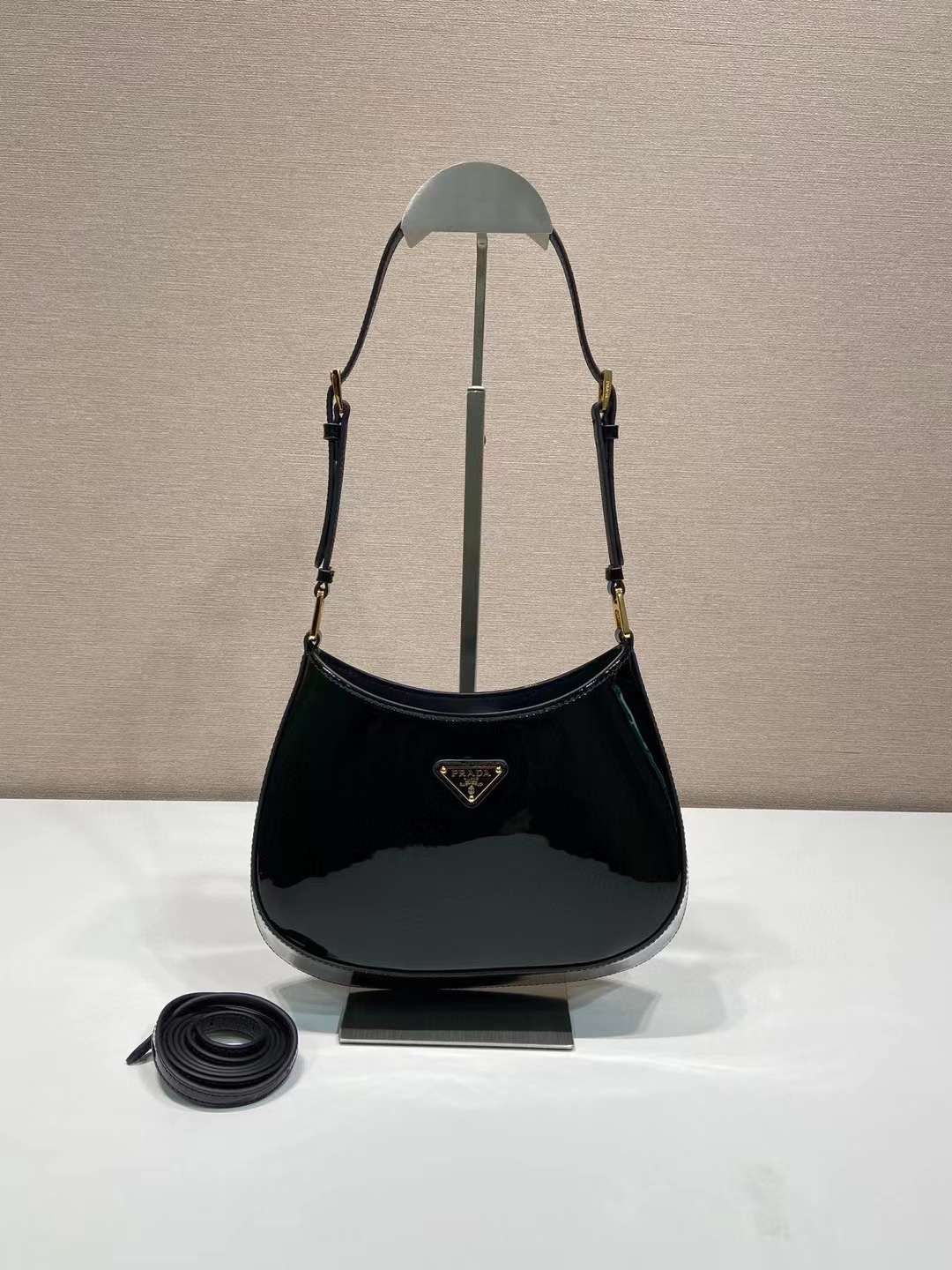 Ladies Prada bags Lilly Onlines