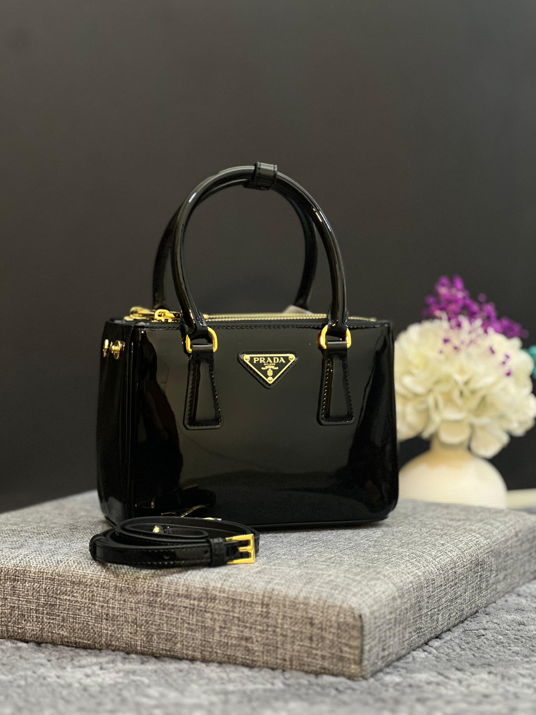 Ladies Prada bags Lilly Onlines