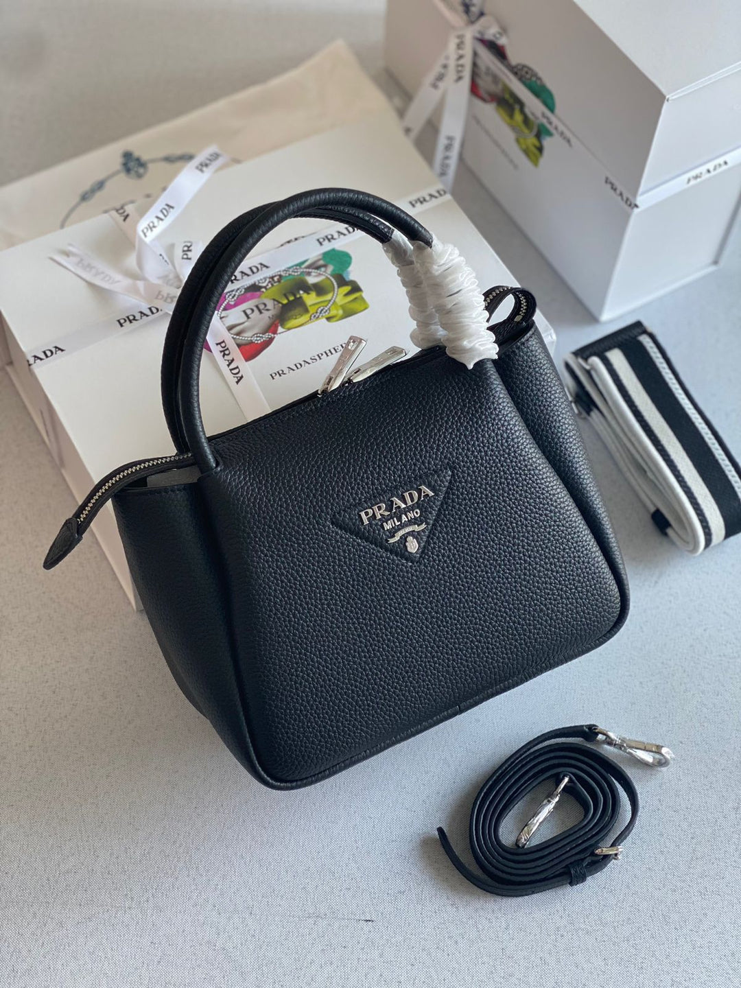 Ladies Prada bags Lilly Onlines
