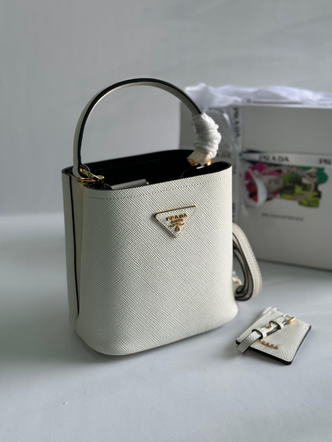 Ladies Prada bags Lilly Onlines