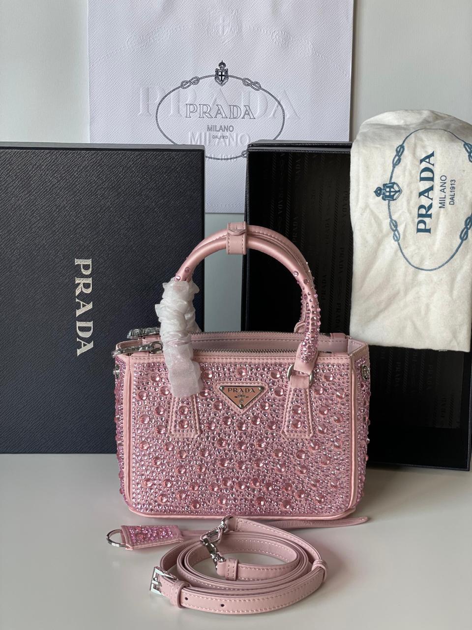 Ladies Prada bags Lilly Onlines