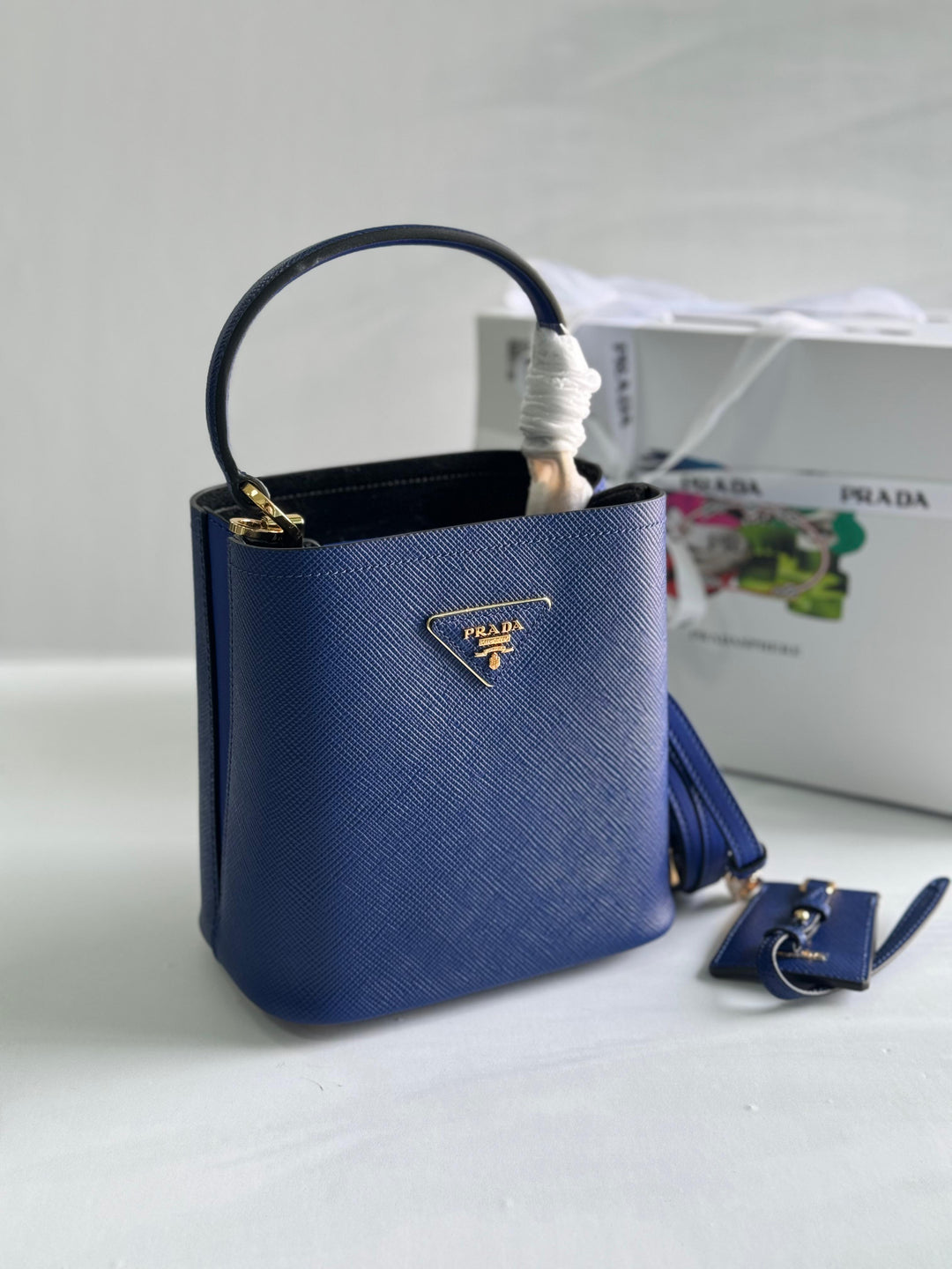Ladies Prada bags Lilly Onlines