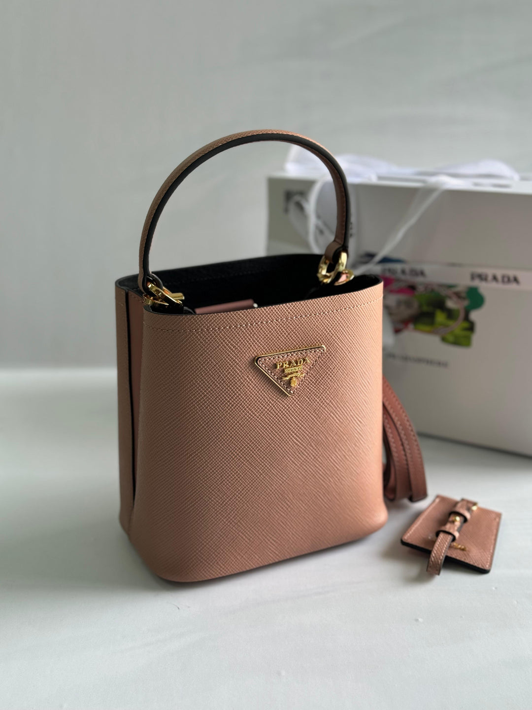 Ladies Prada bags Lilly Onlines