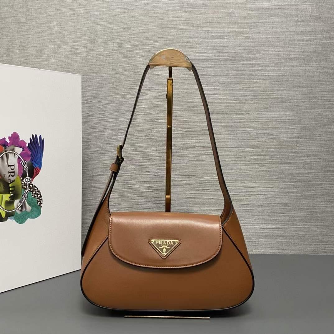 Ladies Prada bags Lilly Onlines