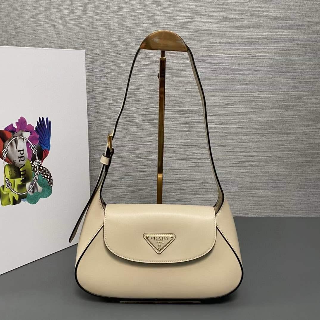 Ladies Prada bags Lilly Onlines