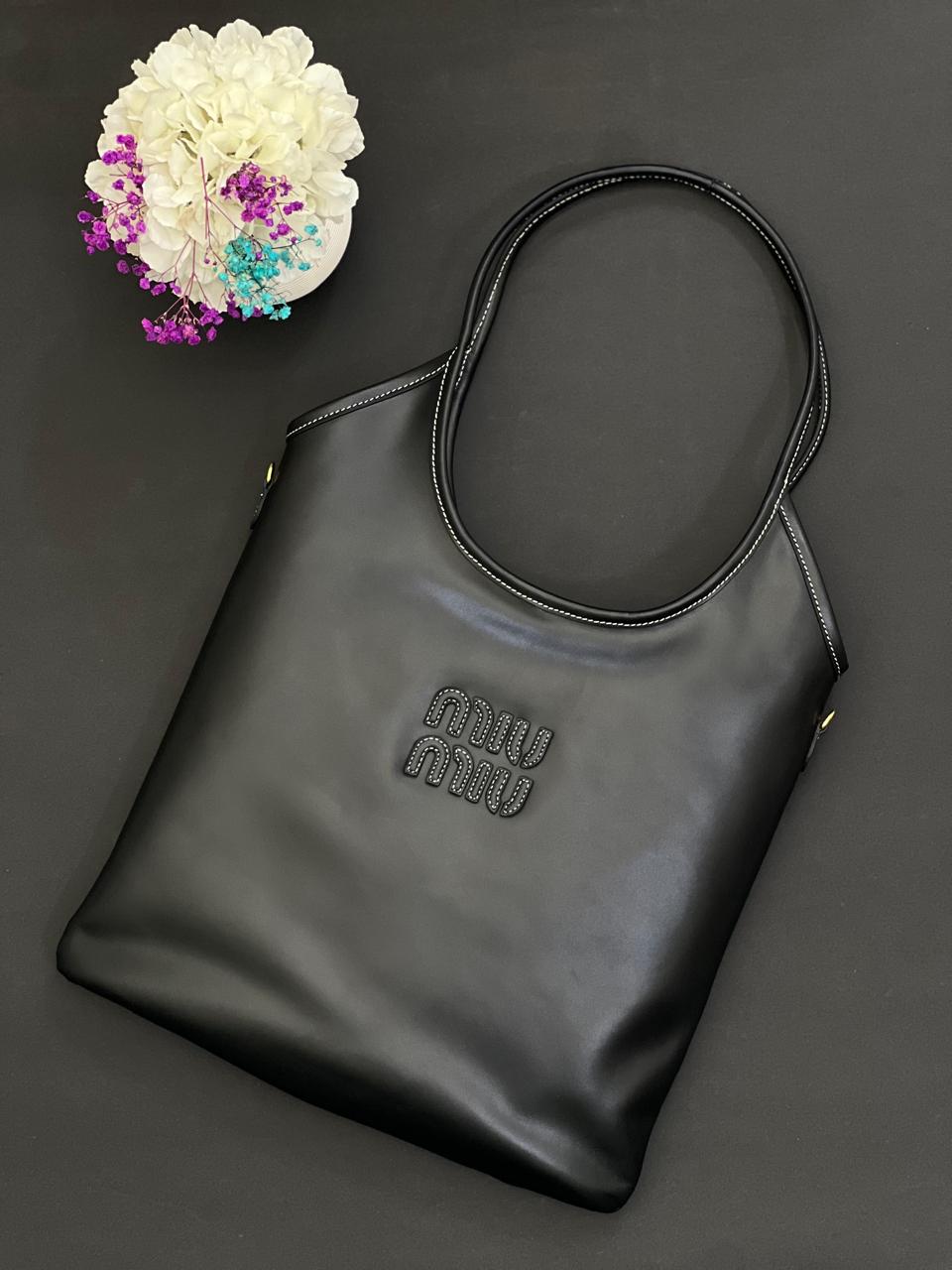 Ladies Prada bags Lilly Onlines