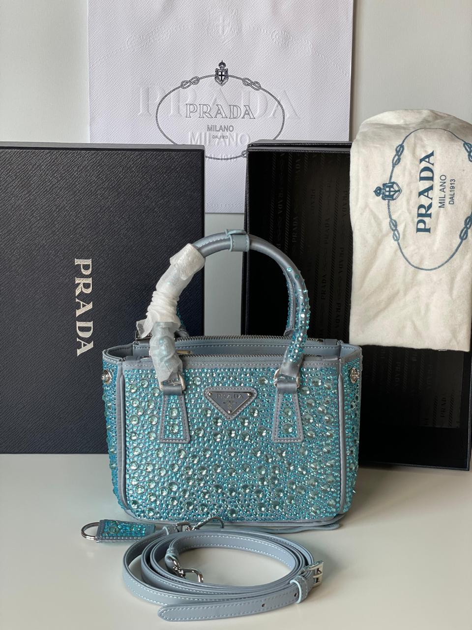 Ladies Prada bags Lilly Onlines