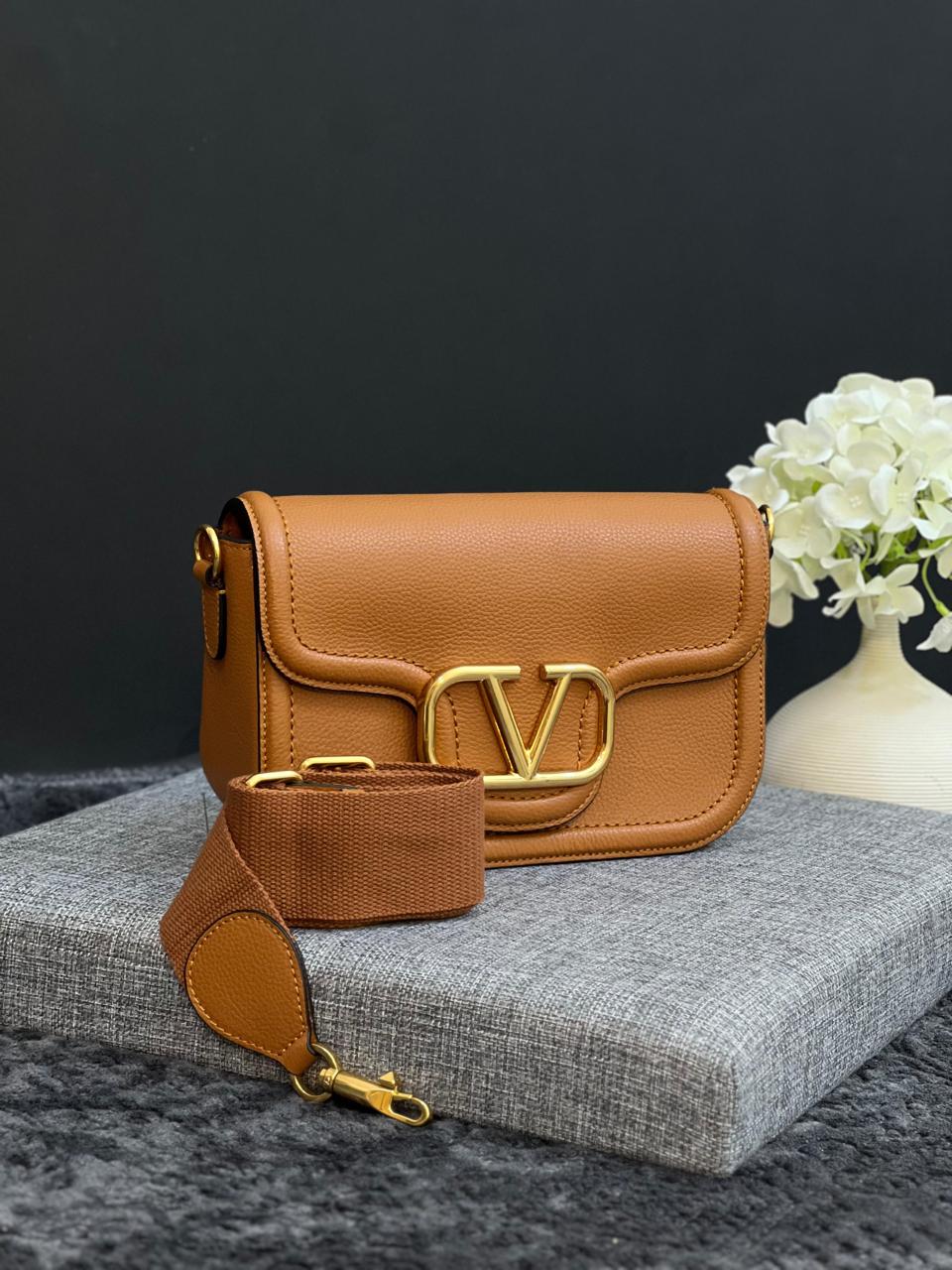 Ladies Valentino bags Lilly Onlines