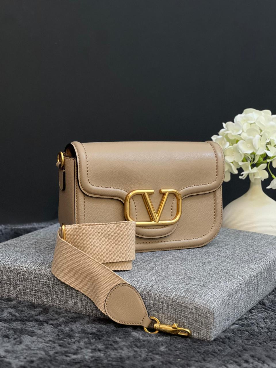 Ladies Valentino bags Lilly Onlines