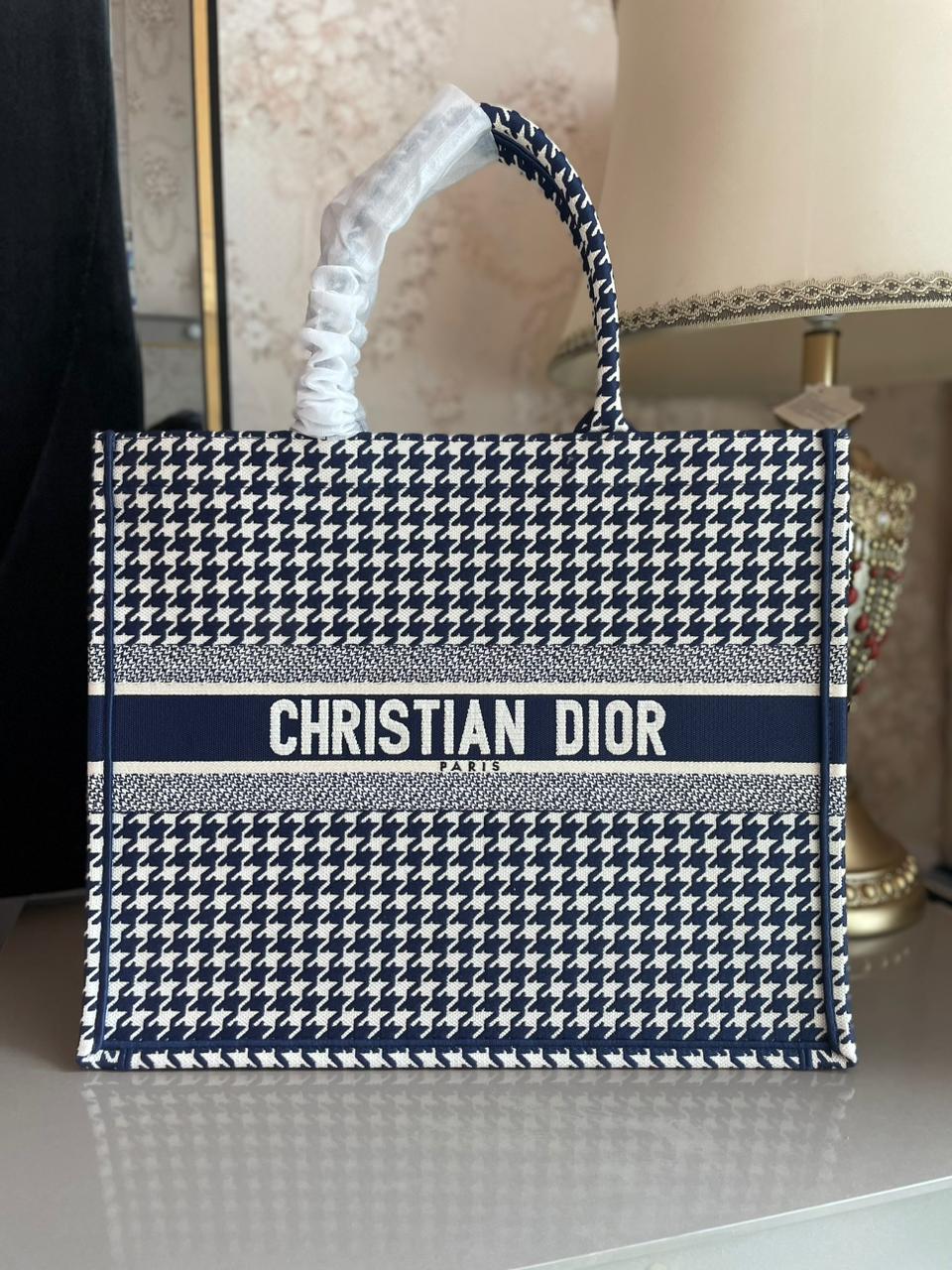 Ladies  Dior bags Lilly Onlines