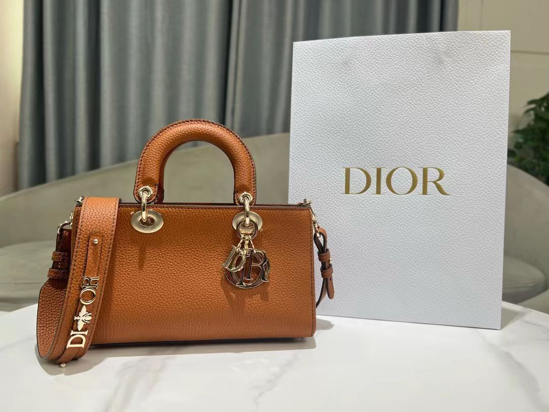 Ladies  Dior bags Lilly Onlines