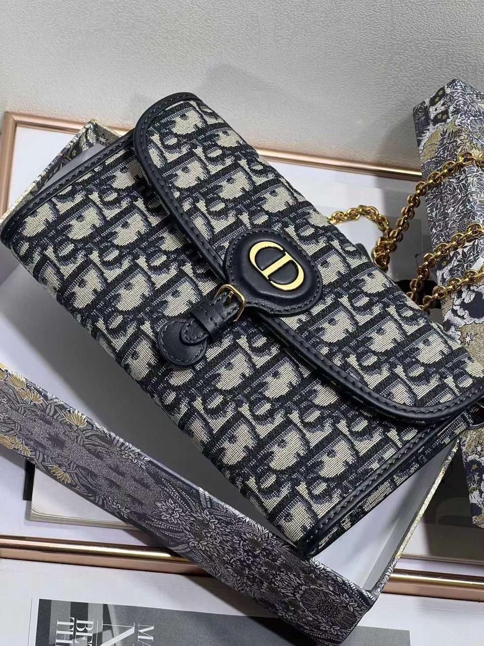Ladies  Dior bags Lilly Onlines