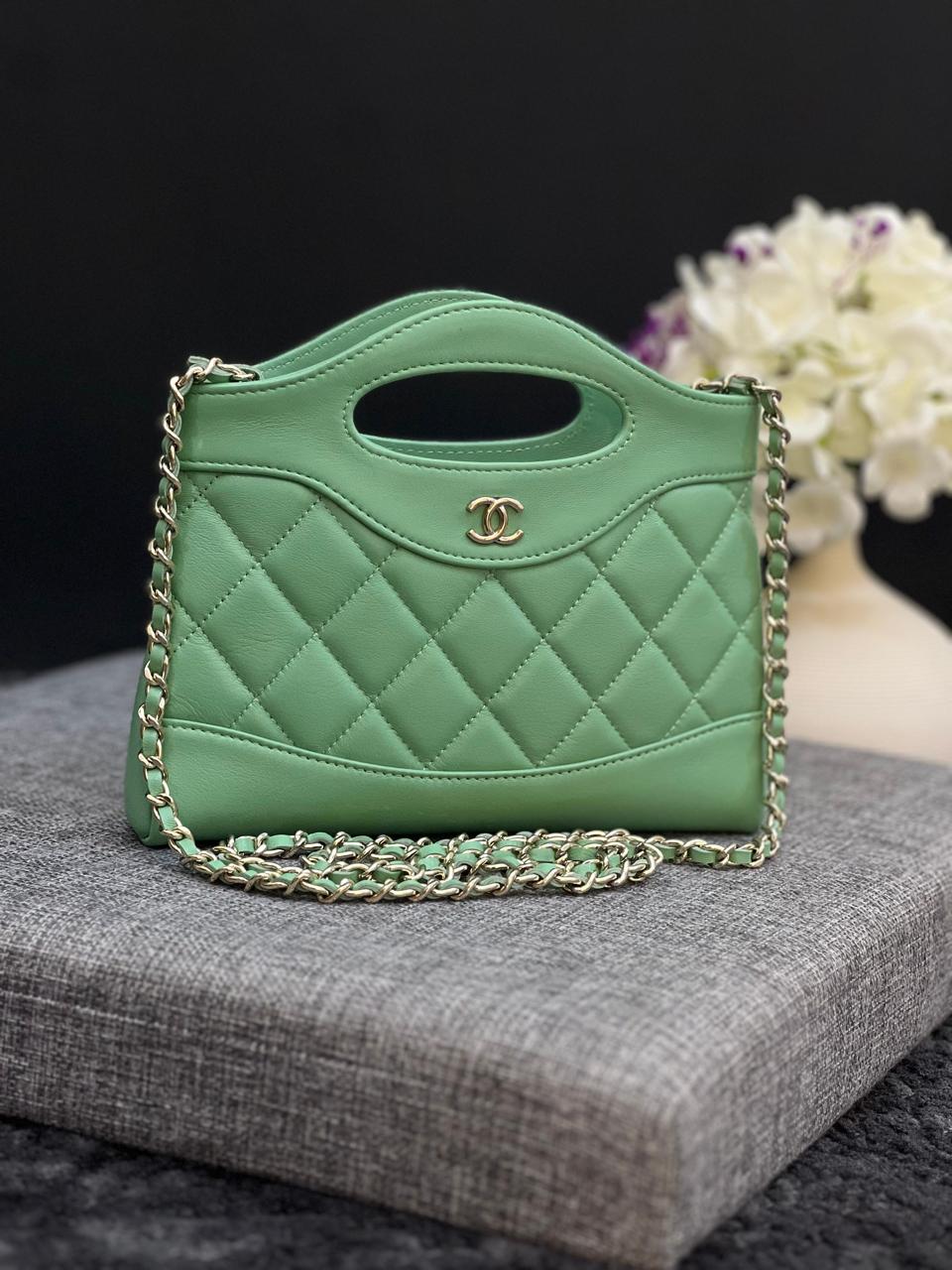 Ladies Chanel bags Lilly Onlines