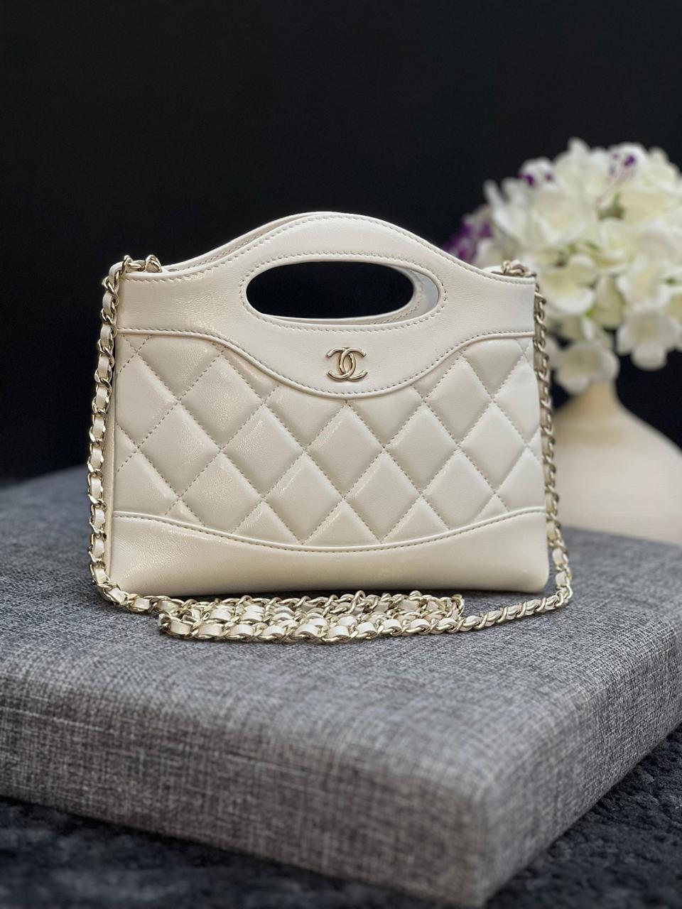 Ladies Chanel bags Lilly Onlines
