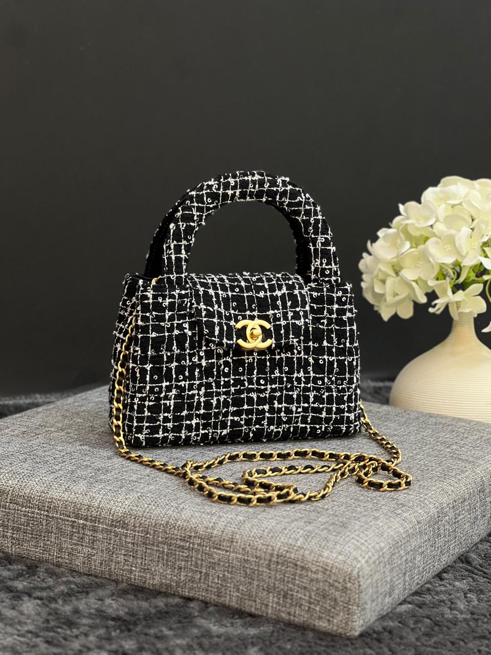 Ladies Chanel bags Lilly Onlines