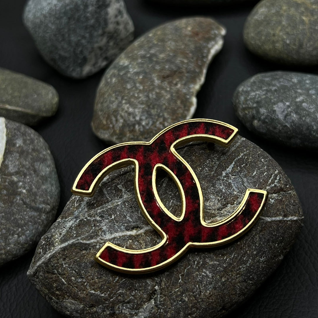 Ladies bracelets & brooches Lilly Onlines