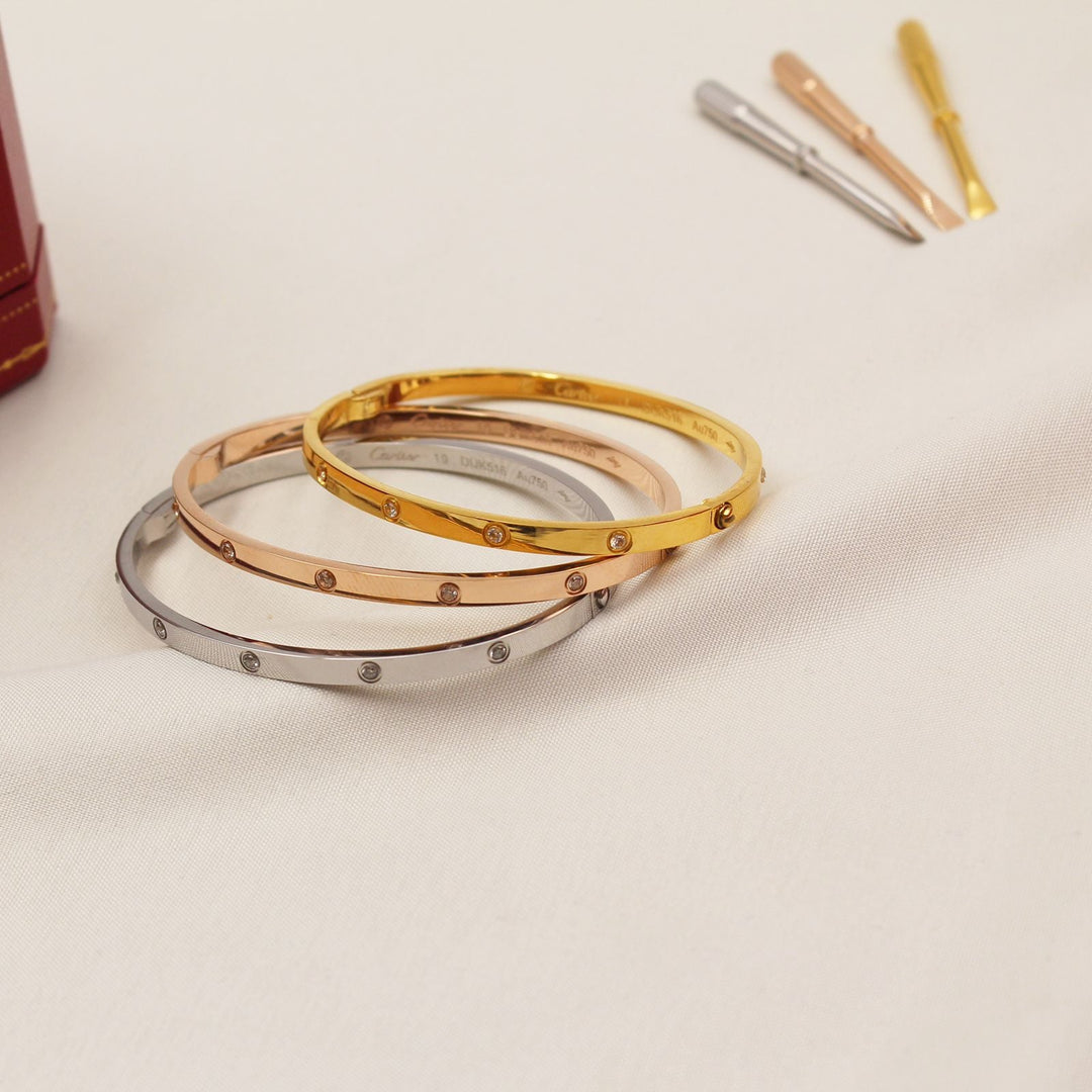 Ladies bracelets & brooches Lilly Onlines