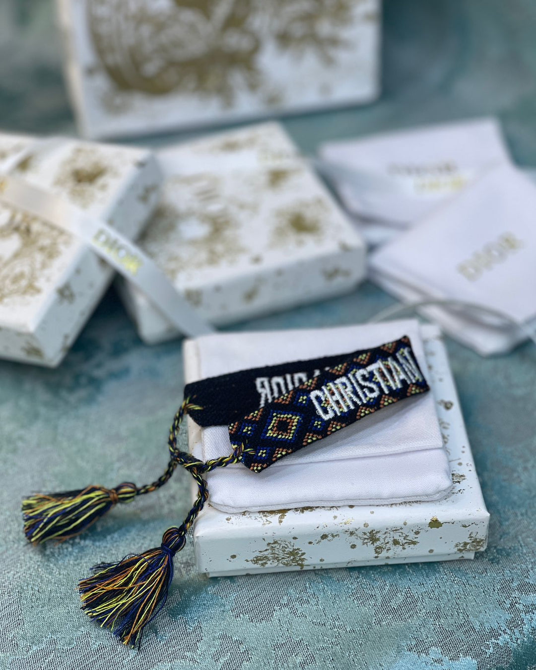 Ladies bracelets & brooches Lilly Onlines