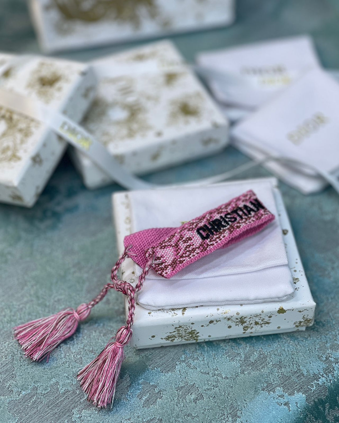 Ladies bracelets & brooches Lilly Onlines