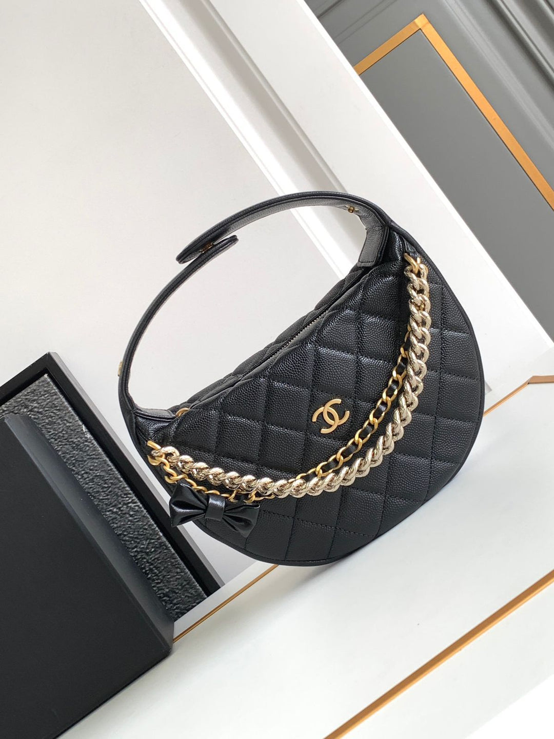 Ladies Chanel bags Lilly Onlines