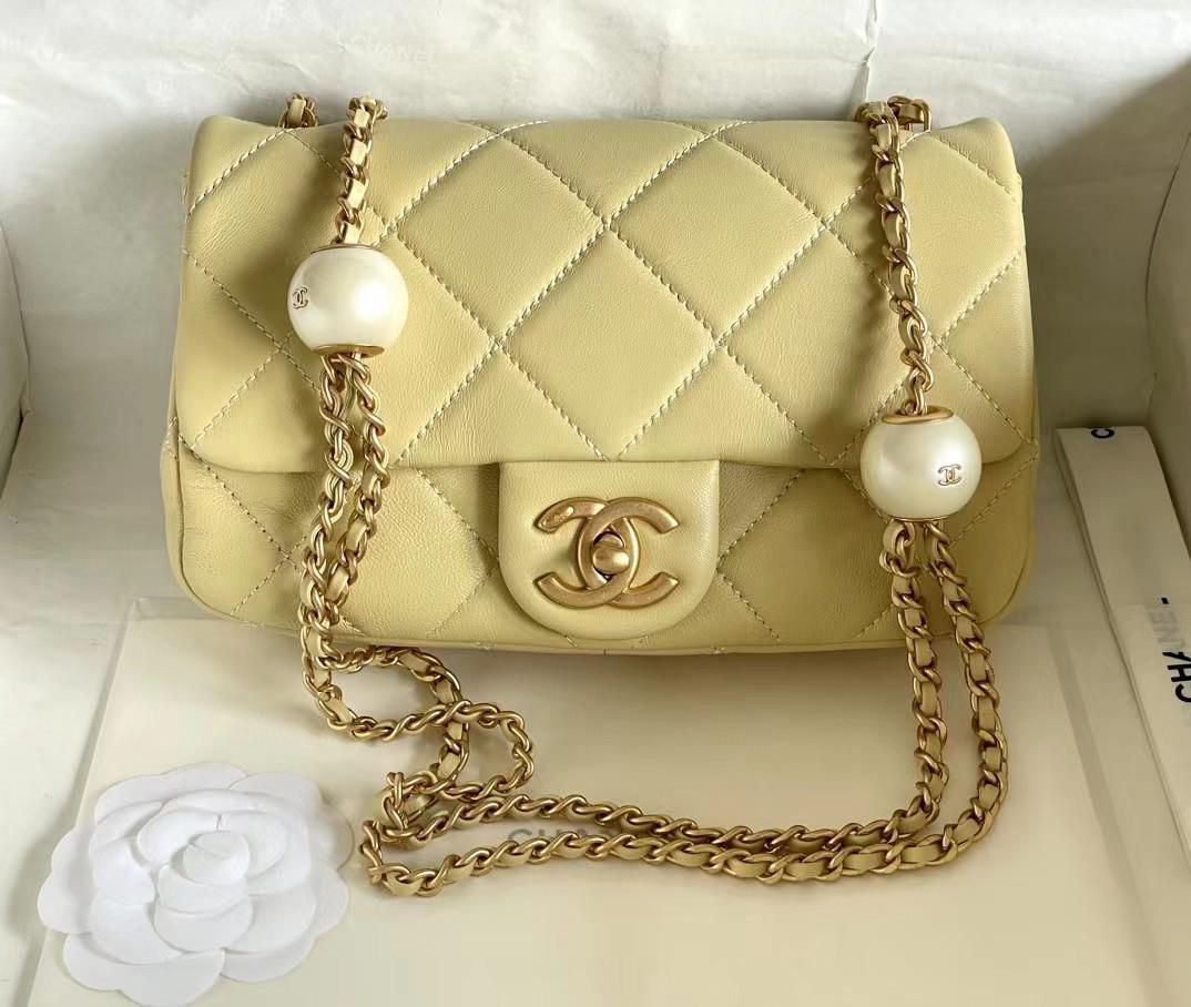 Ladies Chanel bags Lilly Onlines