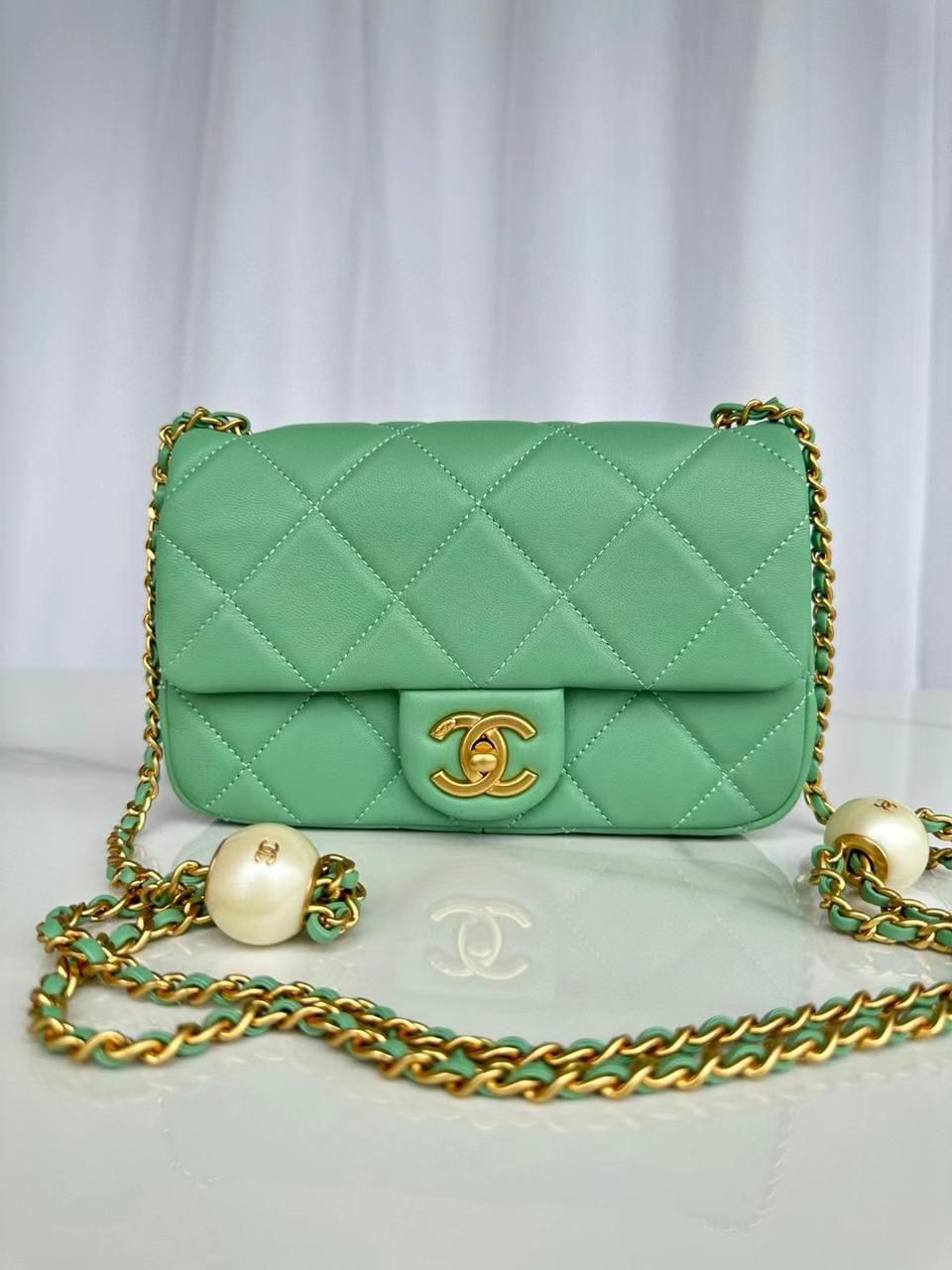 Ladies Chanel bags Lilly Onlines