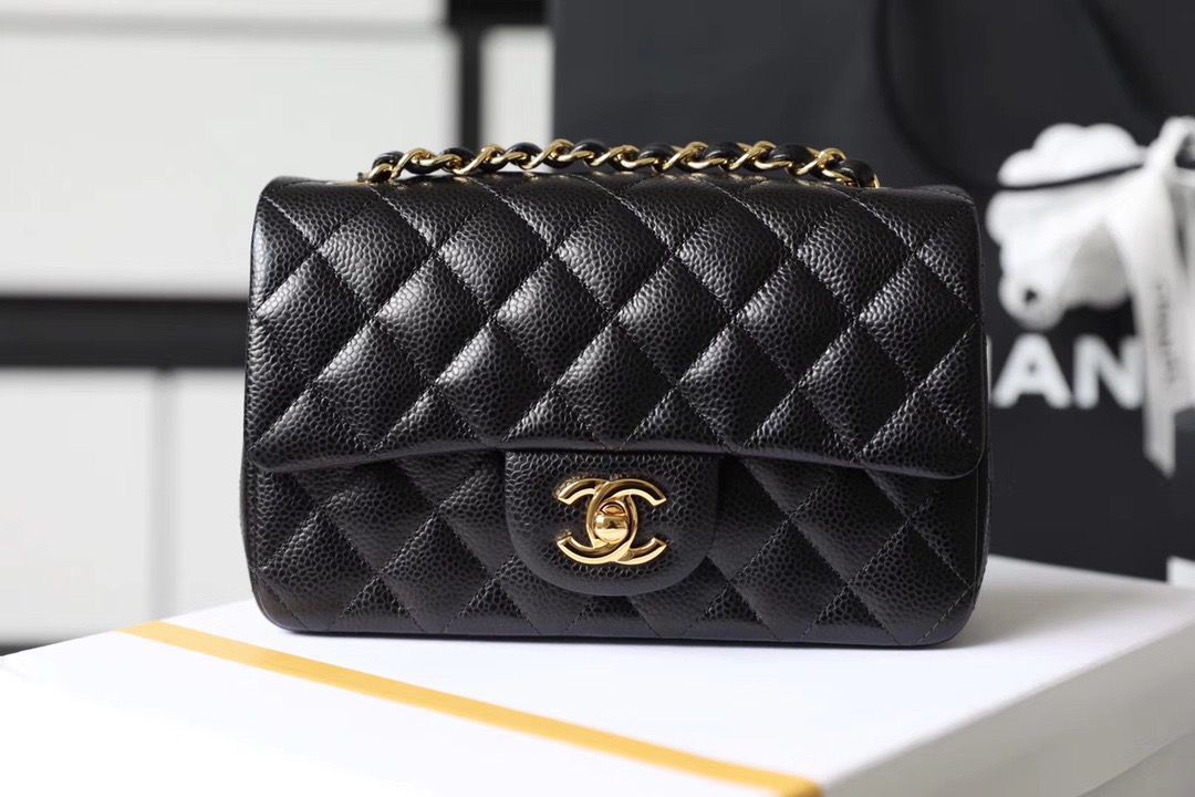 Ladies Chanel bags Lilly Onlines