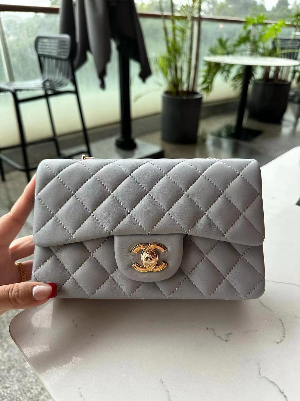 Ladies Chanel bags Lilly Onlines