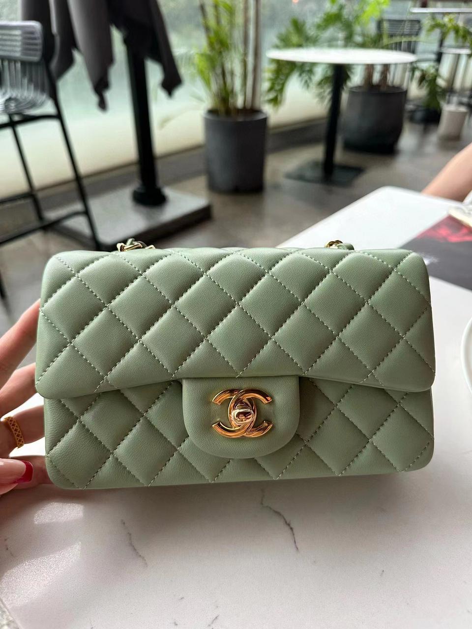 Ladies Chanel bags Lilly Onlines