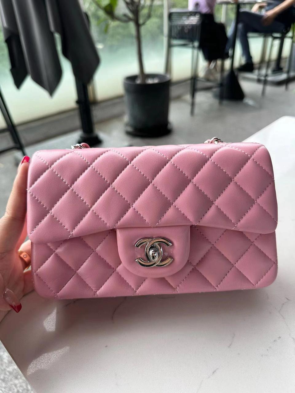 Ladies Chanel bags Lilly Onlines