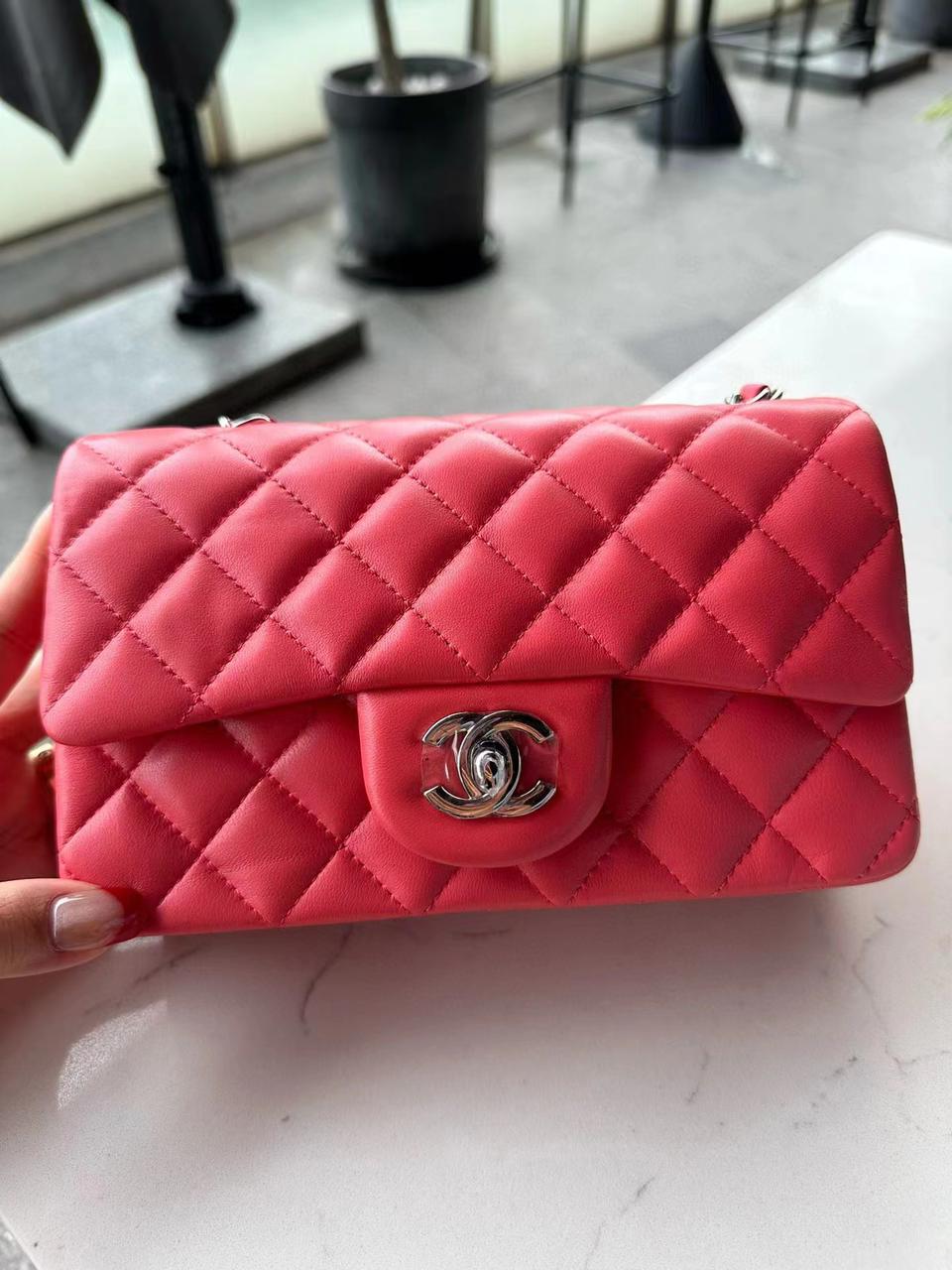 Ladies Chanel bags Lilly Onlines