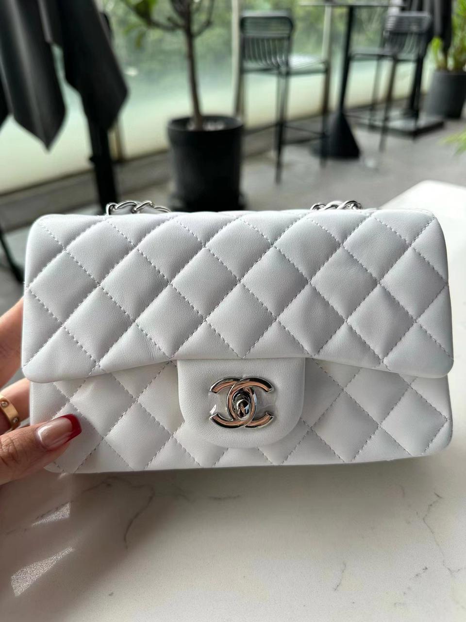 Ladies Chanel bags Lilly Onlines