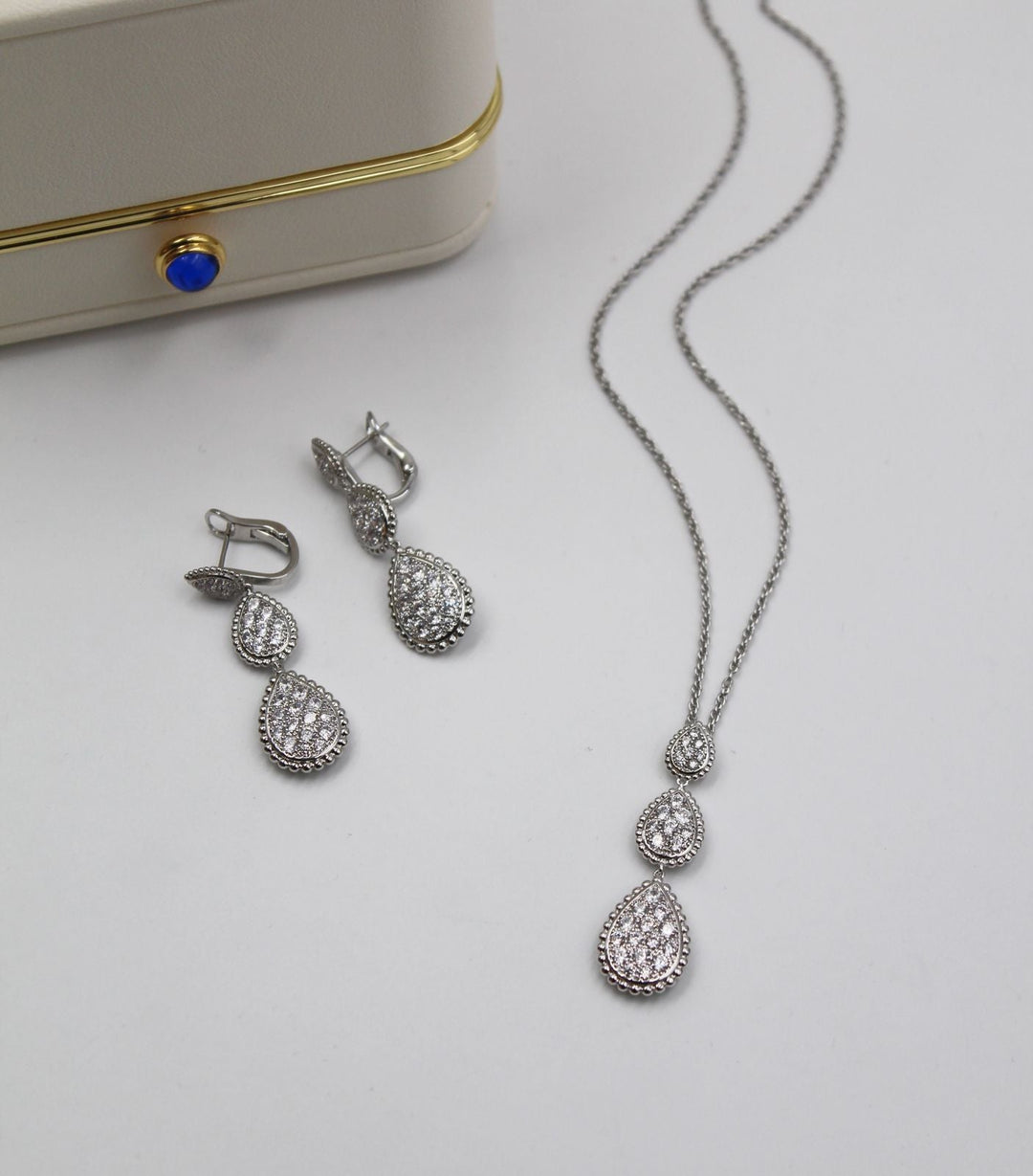 Ladies jewelry set Lilly Onlines