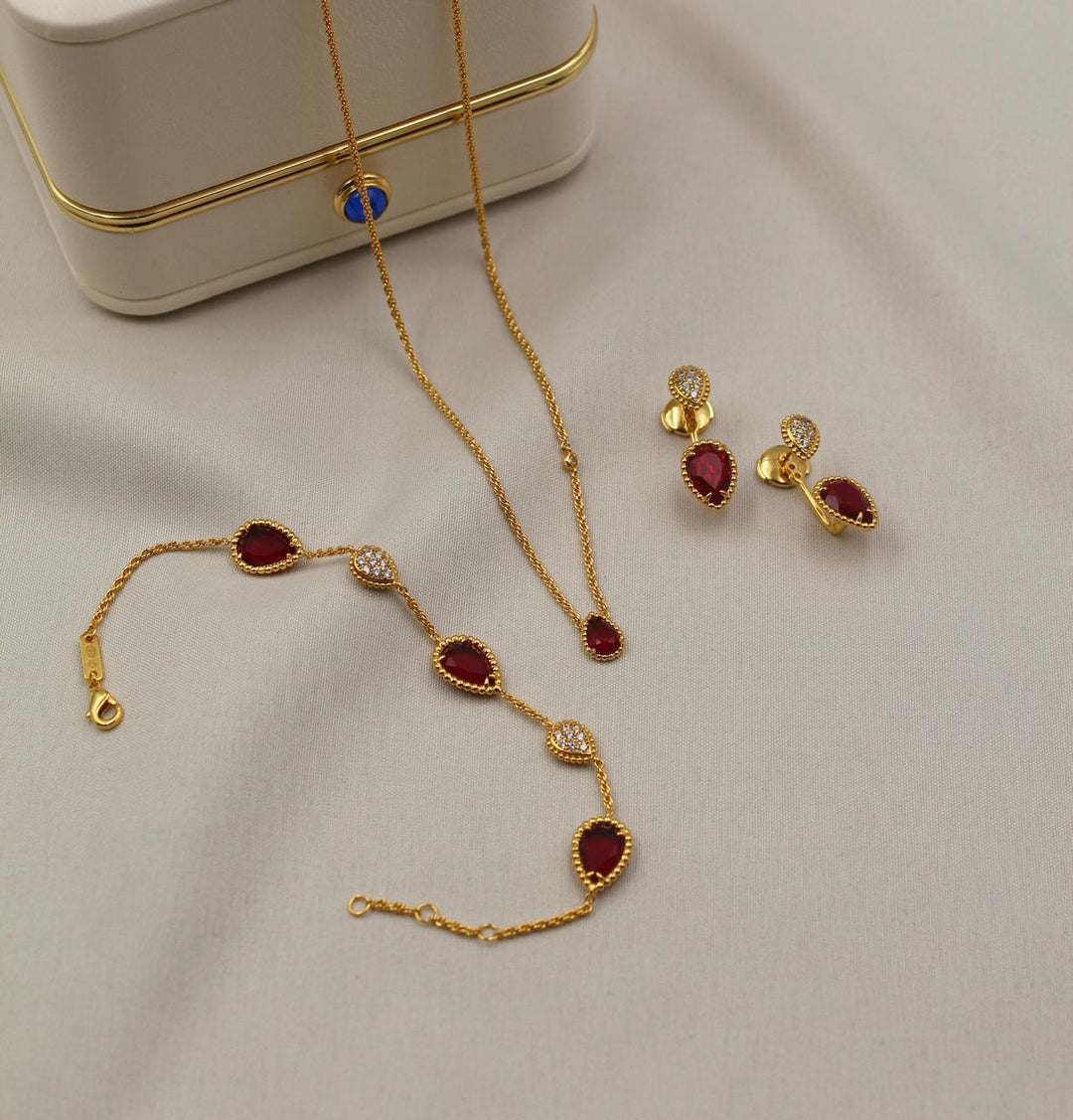 Ladies jewelry set Lilly Onlines
