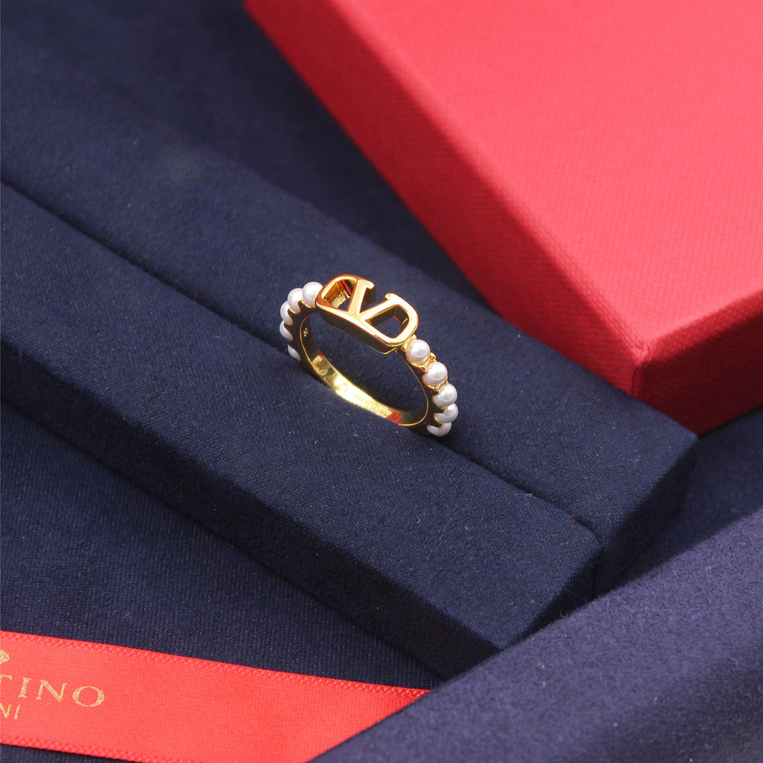 Ladies rings & earrings Lilly Onlines
