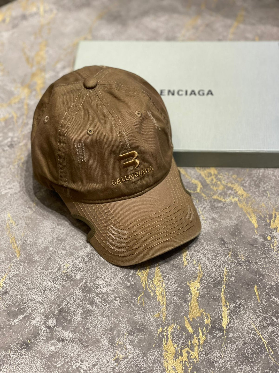 Men caps Lilly Onlines