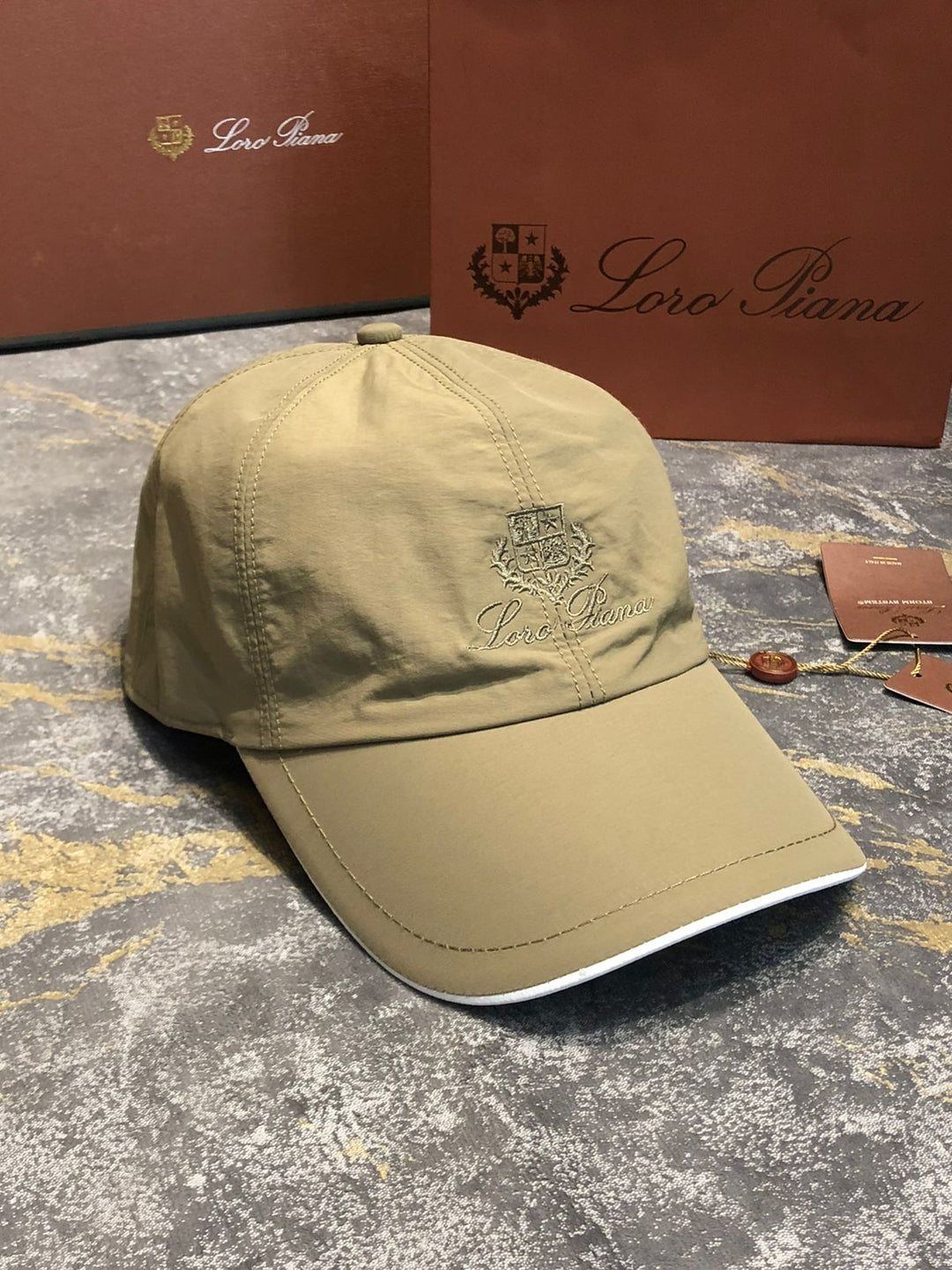 Men caps Lilly Onlines