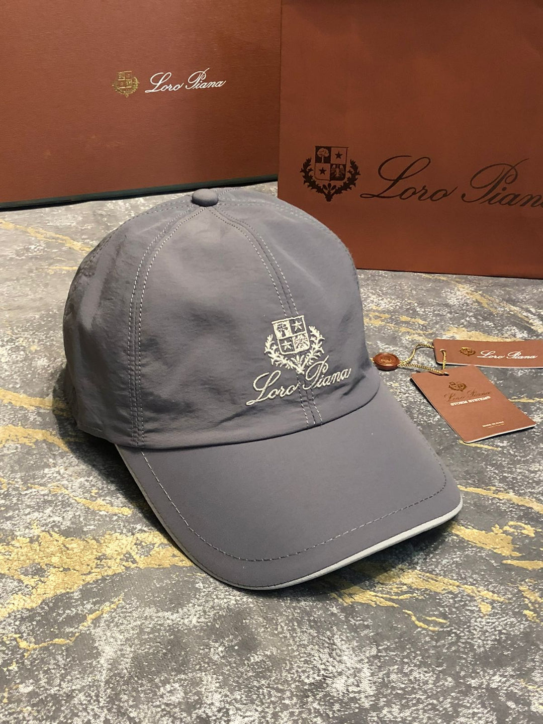 Men caps Lilly Onlines