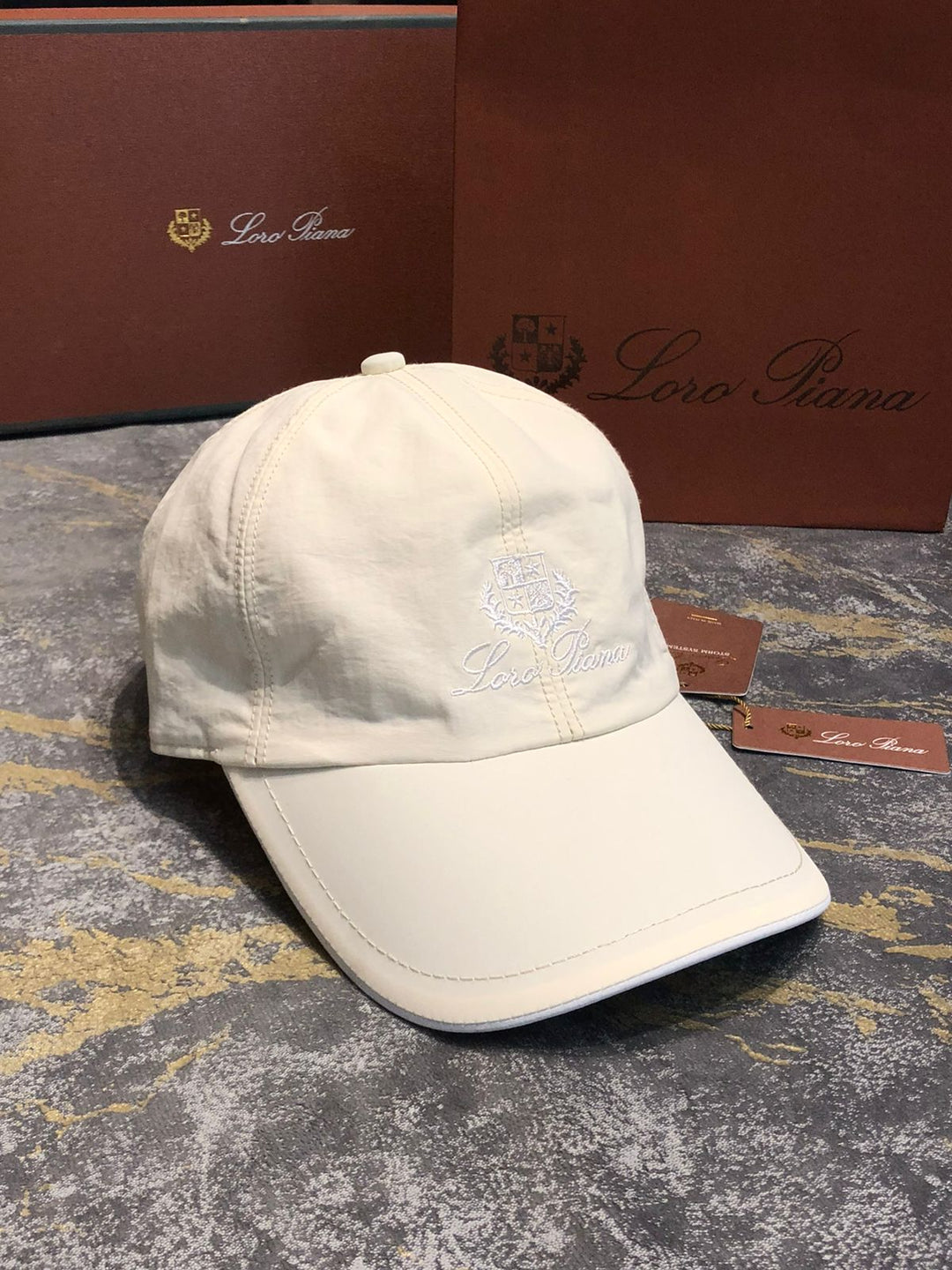 Men caps Lilly Onlines