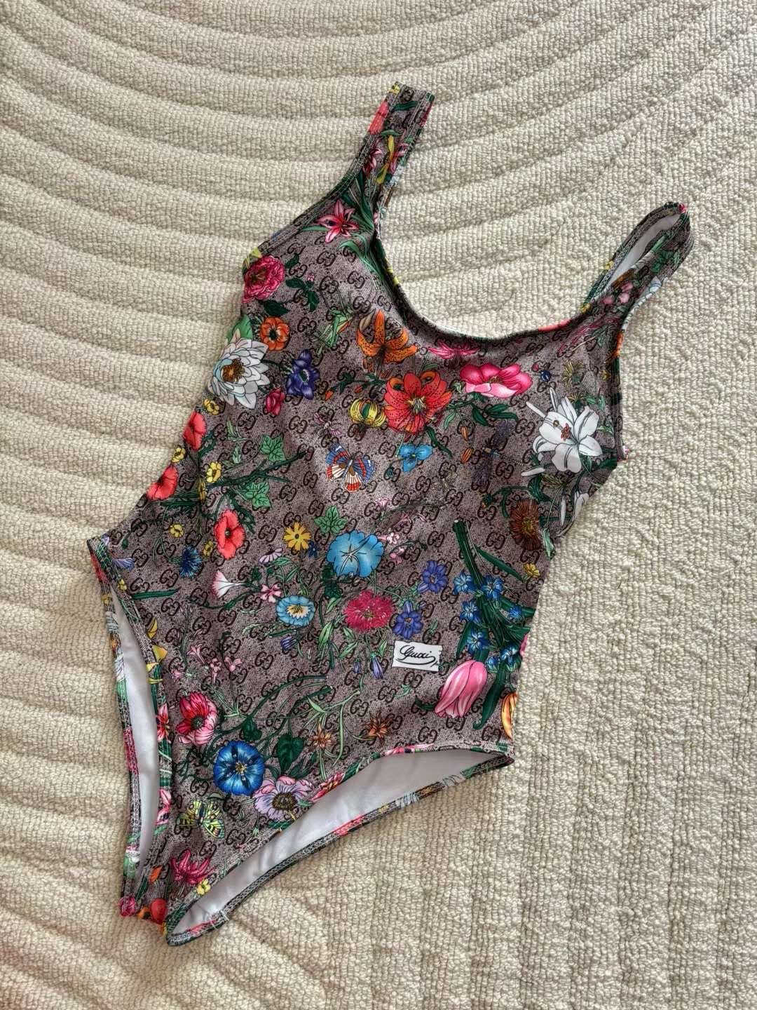 Ladies bikini & swimsuits Lilly Onlines