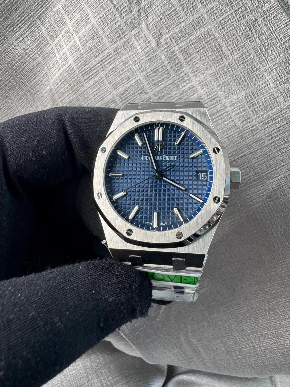 Men watches Lilly Onlines