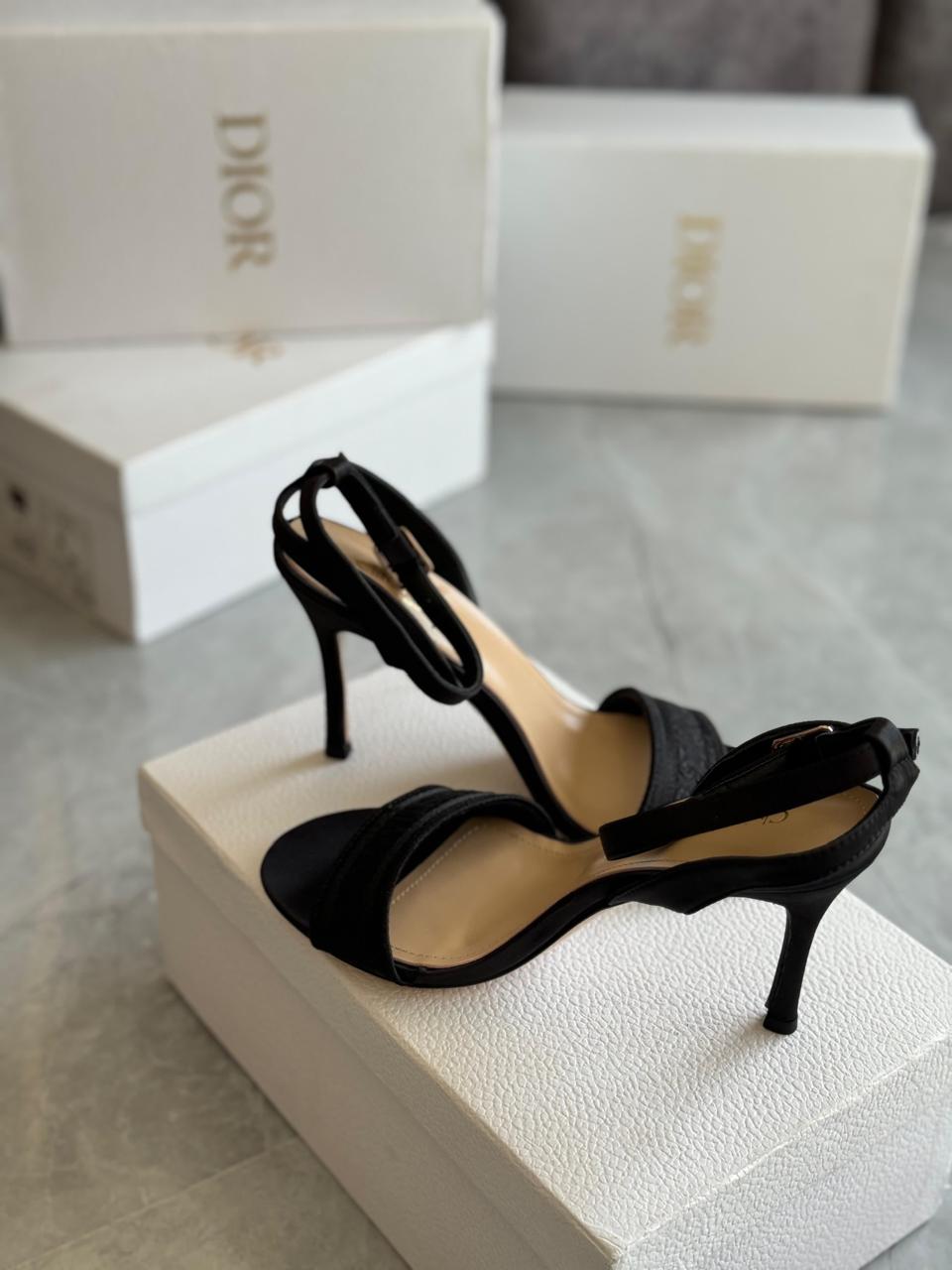 Ladies heels Lilly Onlines