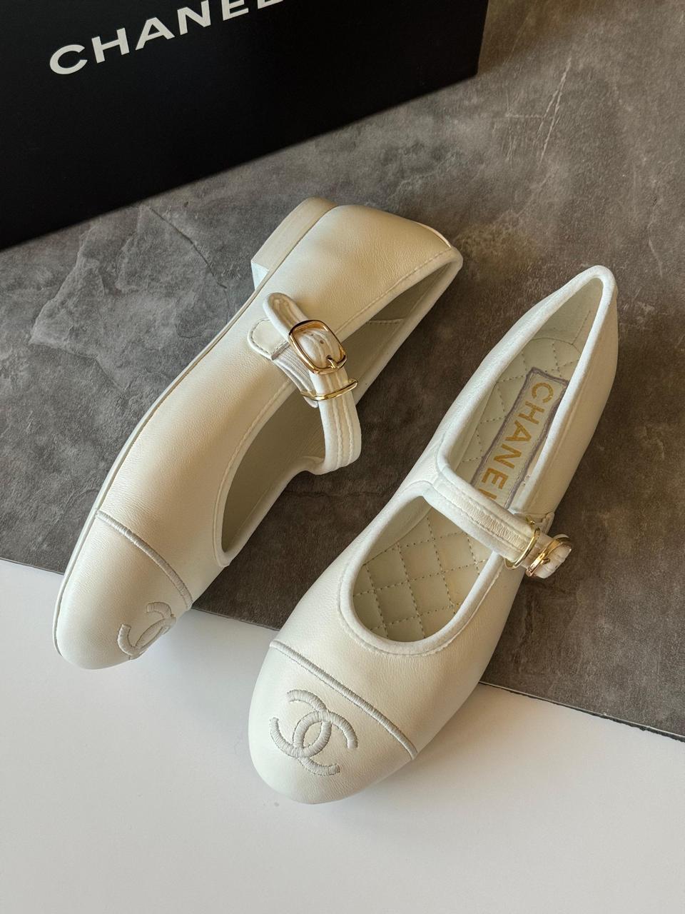 Ladies shoes & sneakers Lilly Onlines