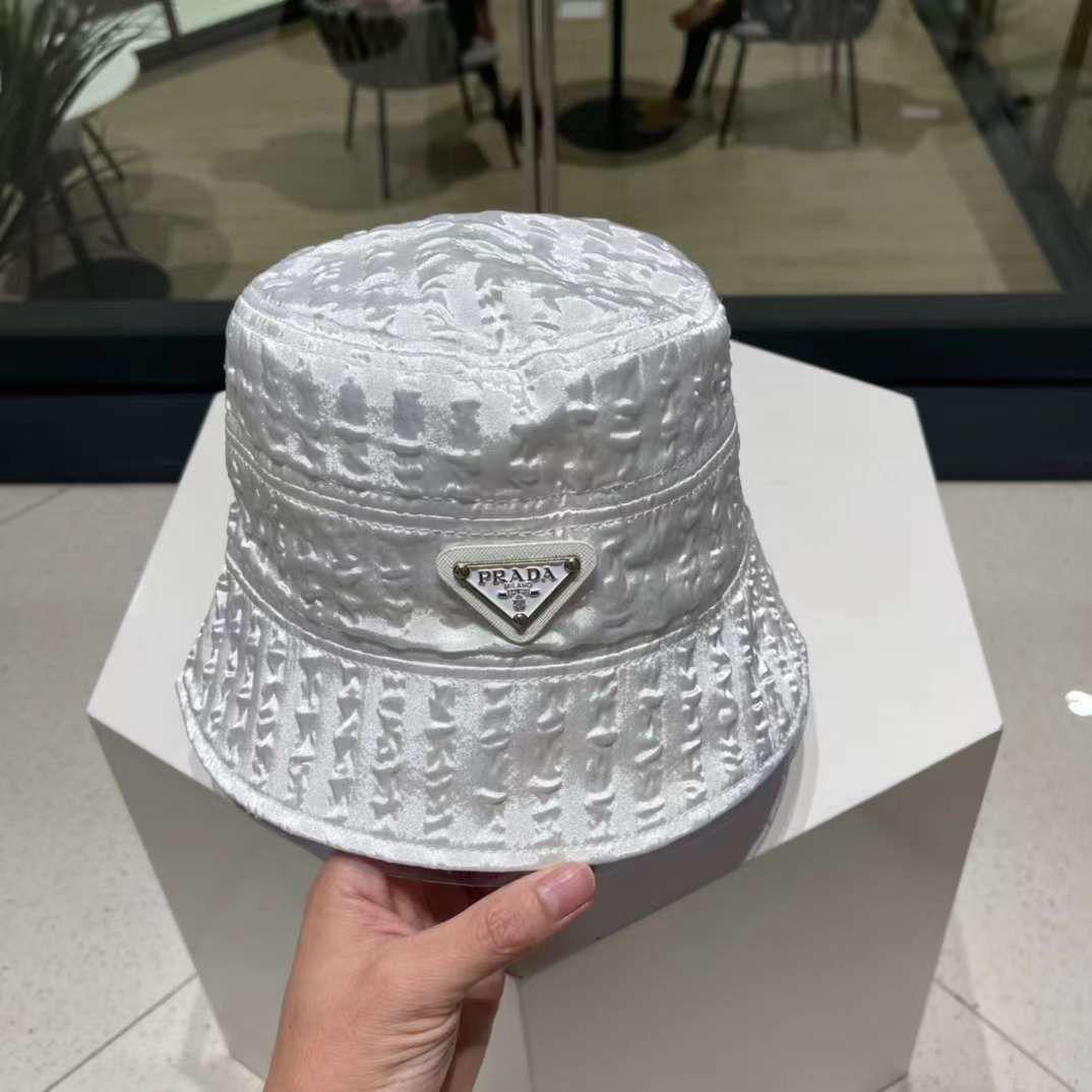 Ladies hats & caps Lilly Onlines