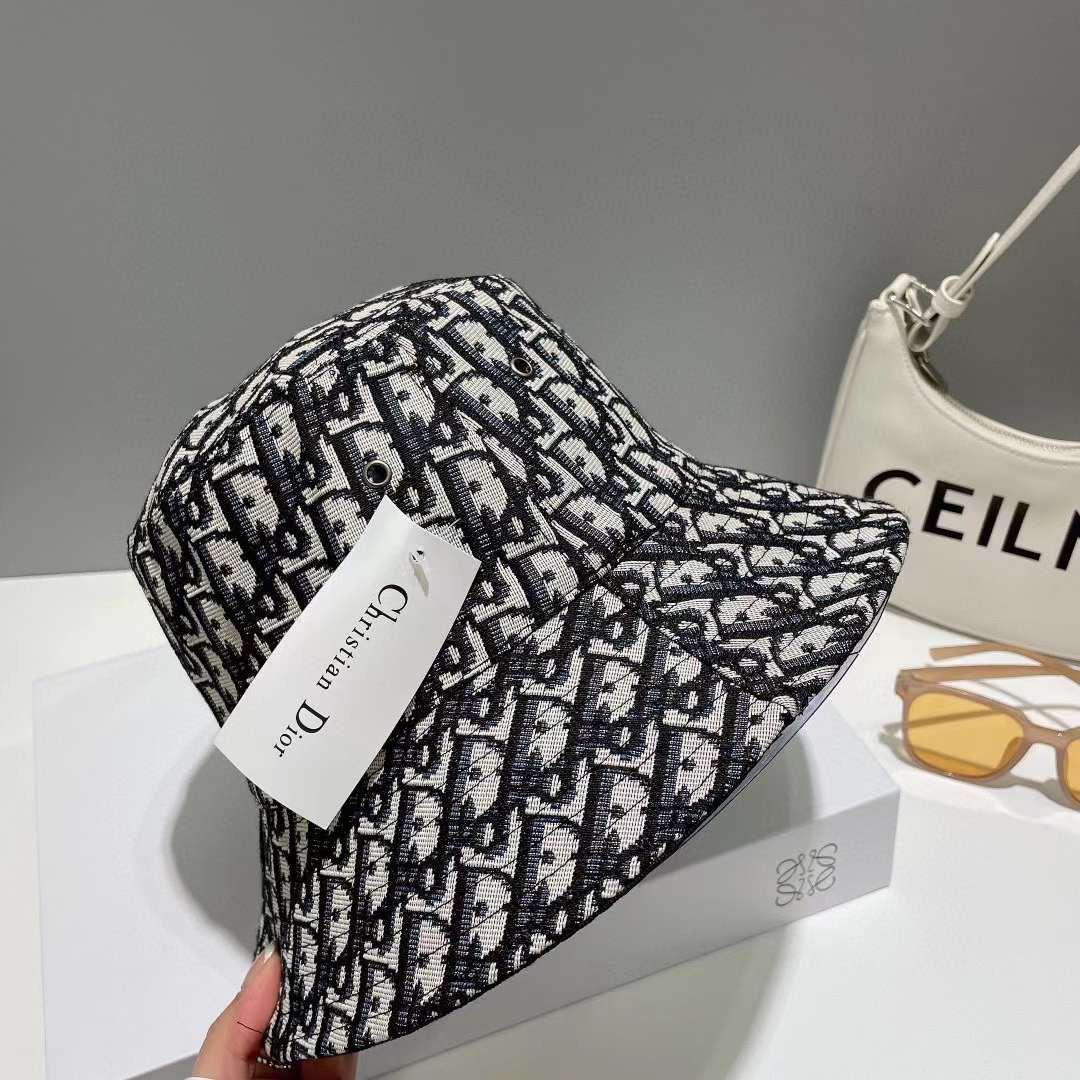 Ladies hats & caps Lilly Onlines
