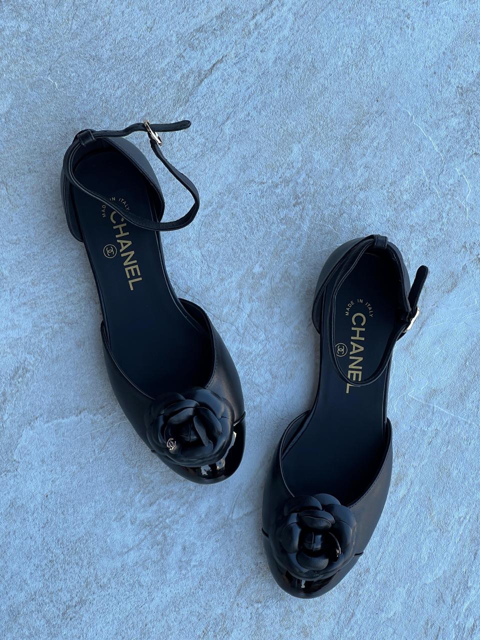 Ladies flats Lilly Onlines