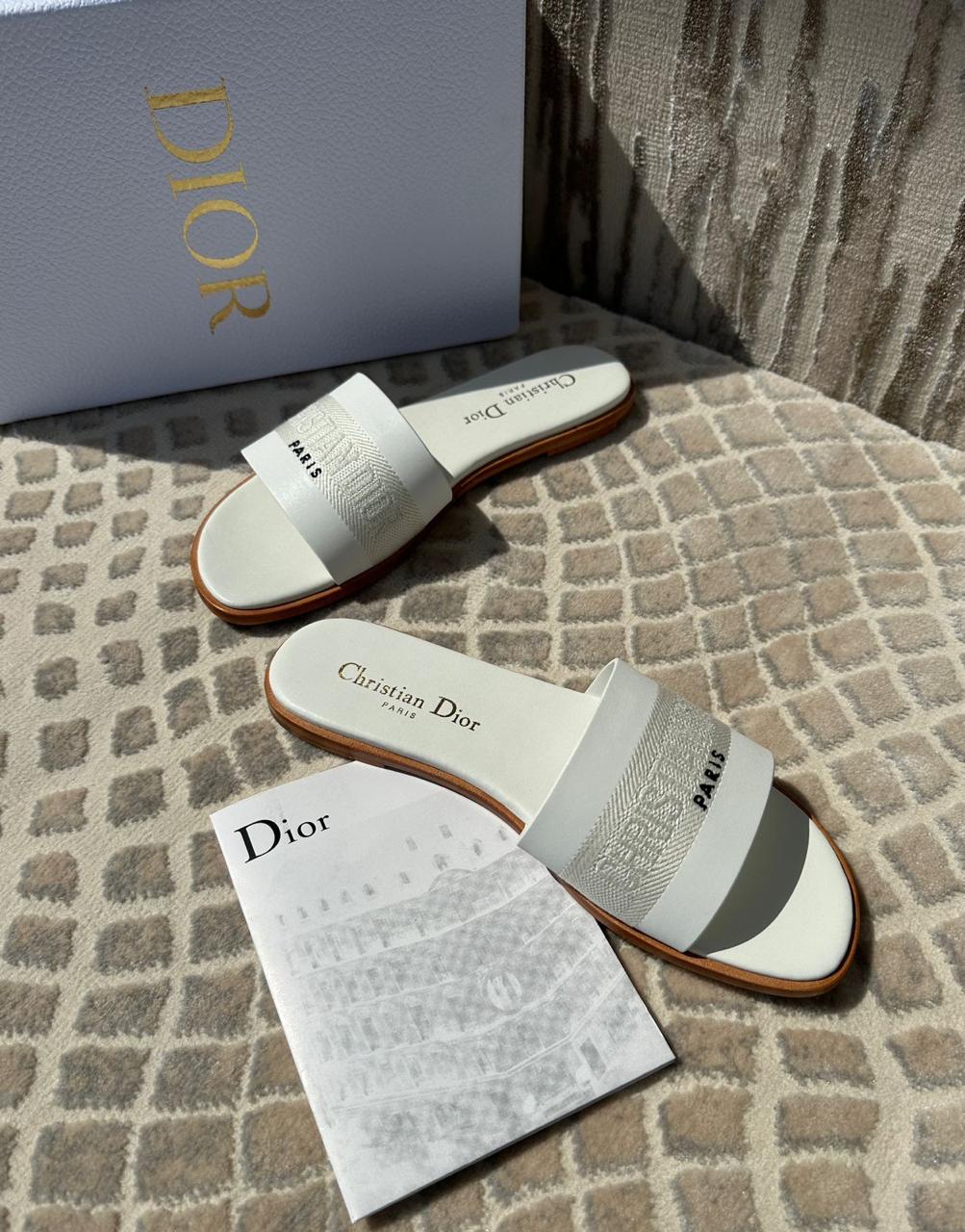 Ladies flats Lilly Onlines